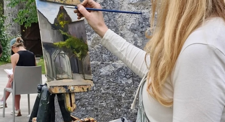 The €23 Tripod I Love for Plein Air Painting